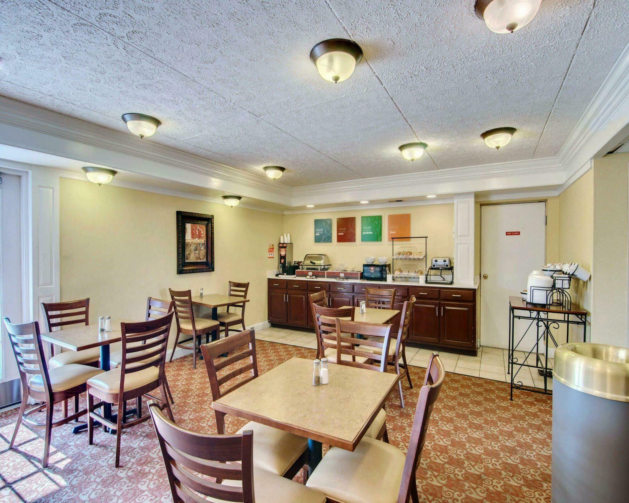 Comfort Inn Near Martinsville Speedway Esterno foto